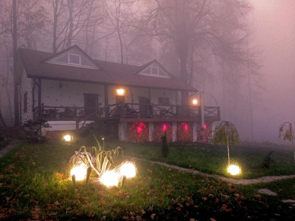 Panorama Hotel&SPA Chernivtsi Exterior foto